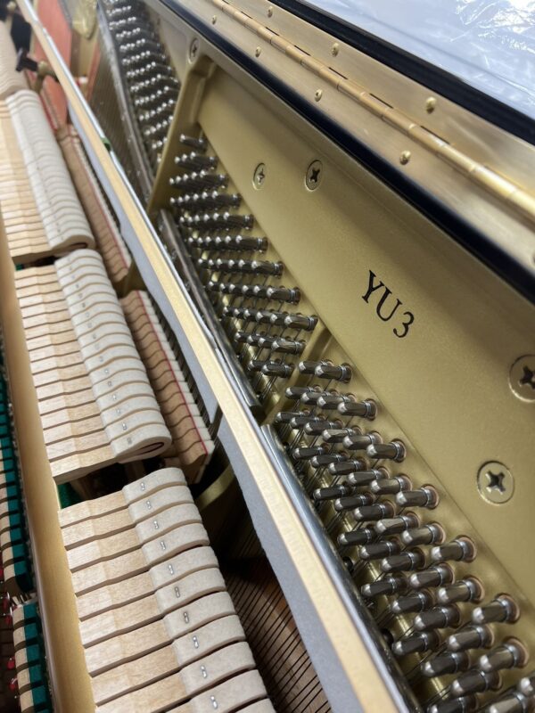 2000 YAMAHA UPRIGHT PIANO YU3 - Image 6