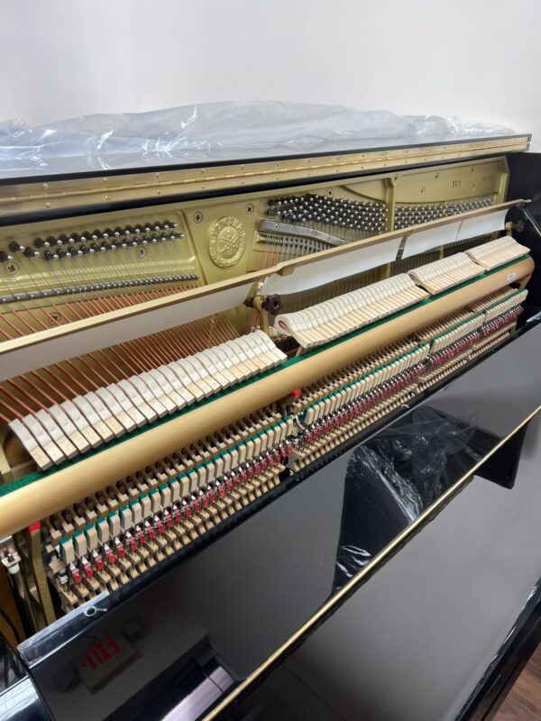 2000 YAMAHA UPRIGHT PIANO YU3 - Image 5