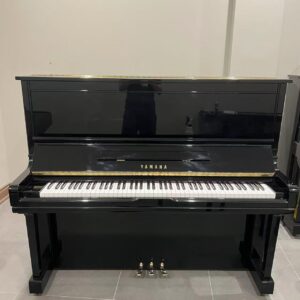 1996 YAMAHA UPRIGHT PIANO U300